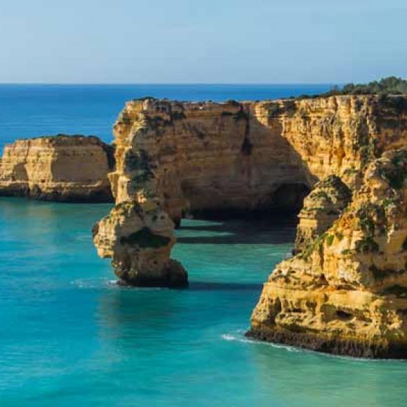 See offers to travel to Algarve