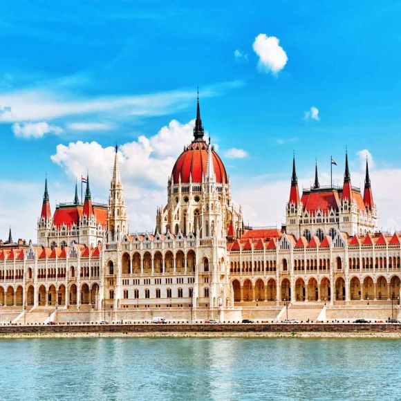 See offers to travel to Hungary