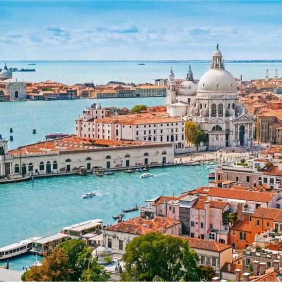 See offers to travel to Venice