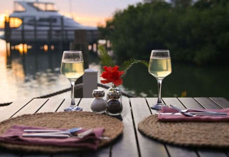 Eat Fresh. Eat Local. Eat by the Water.