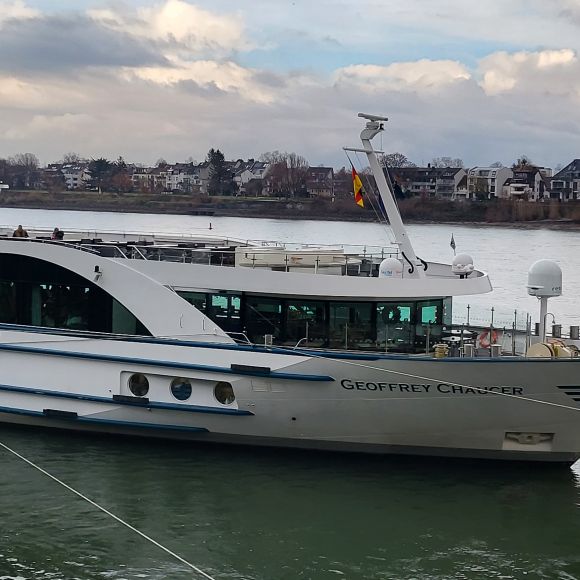 See offers to travel to MS Geoffrey Chaucer