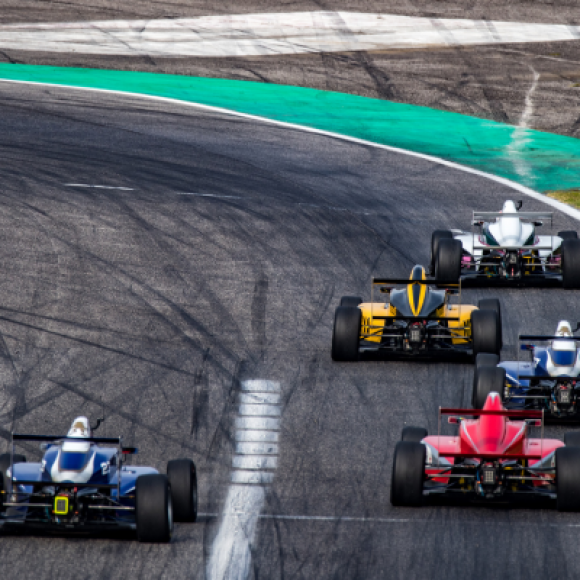 See offers to travel to Formula 1