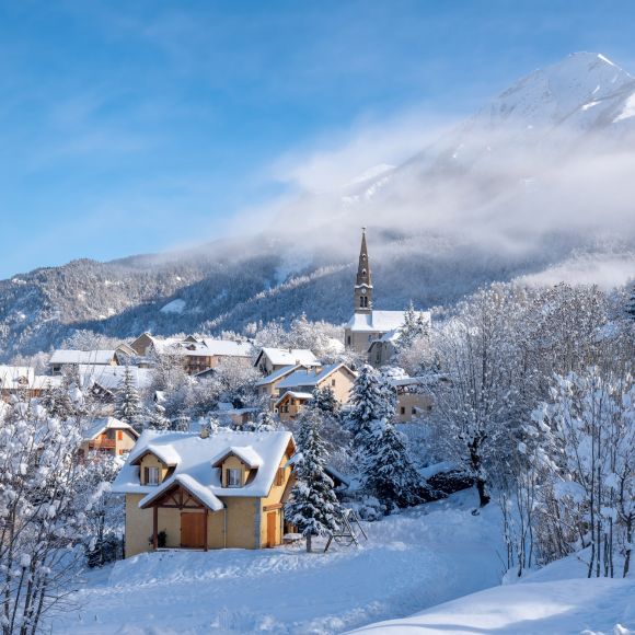 See offers to travel to France