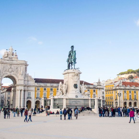 See offers to travel to Lisbon