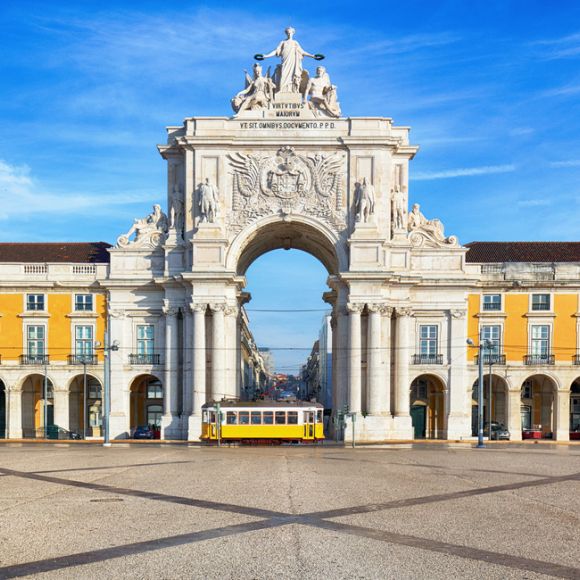 See offers to travel to Lisbon