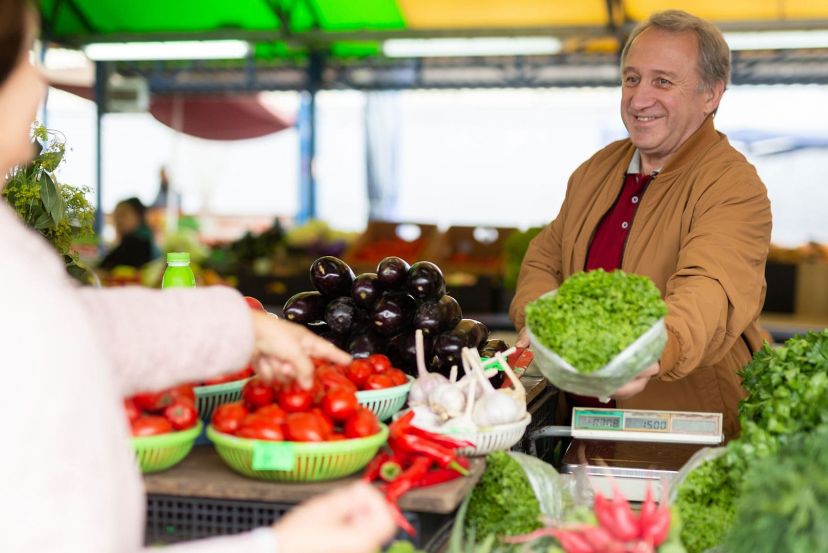 Marché Bastille with Cassidy Travel