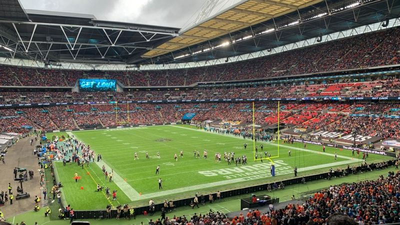 Tennessee Titans V Denver Broncos