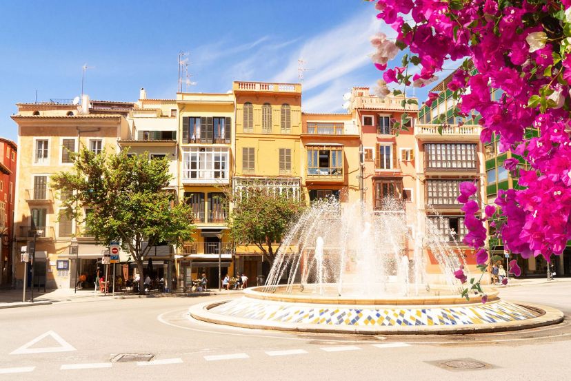Palma's Old Town (Casco Antiguo) with Cassidy Travel