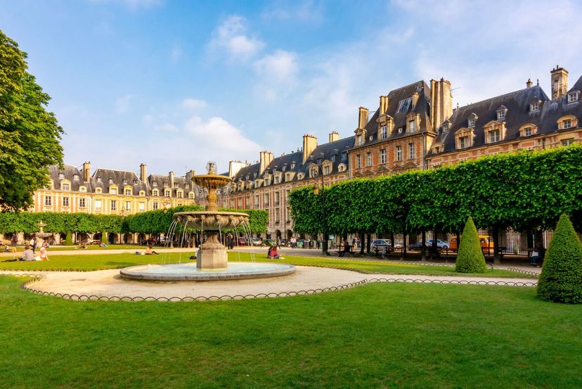 Place des Vosges with Cassidy Travel