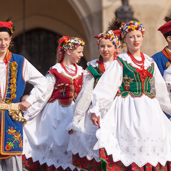 See offers to travel to Poland