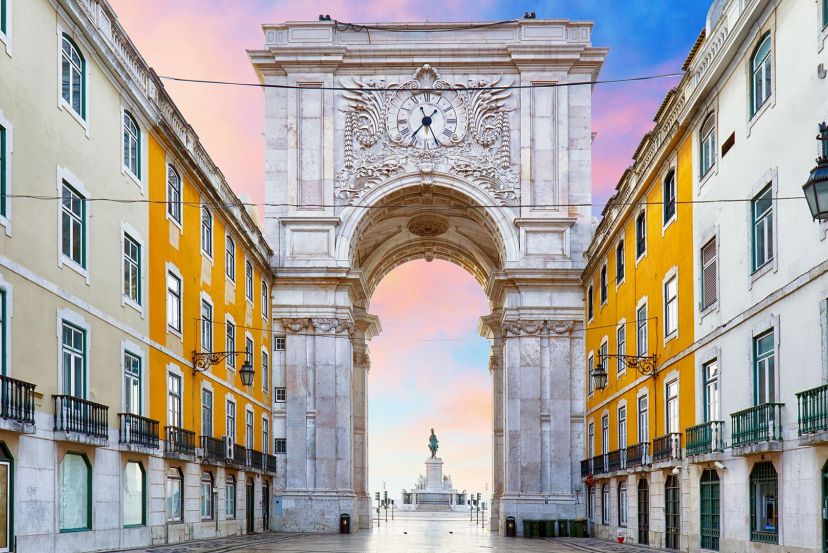 Rua Augusta Arch with Cassidy Travel