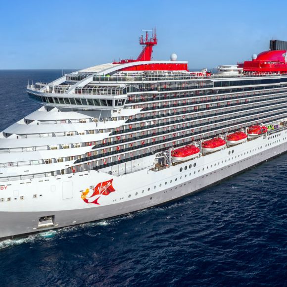 See offers to travel to Scarlet Lady