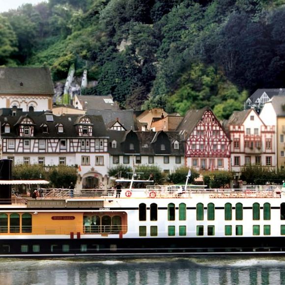 See offers to travel to River Queen