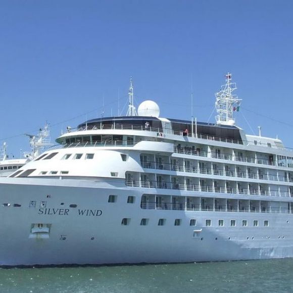 See offers to travel to Silver Wind